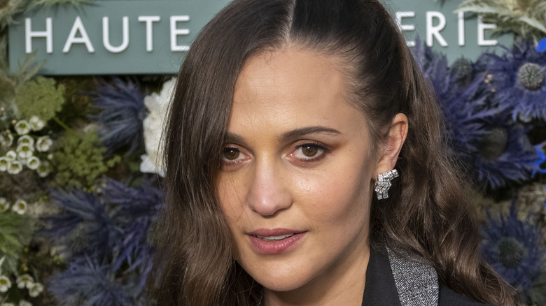 How Karaoke Helped Alicia Vikander Prepare For Her Crucial Role In Blue ...