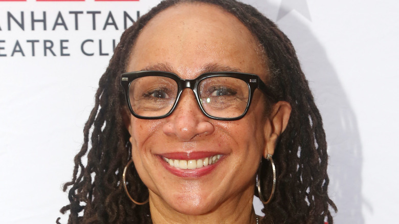 S. Epatha Merkerson red carpet