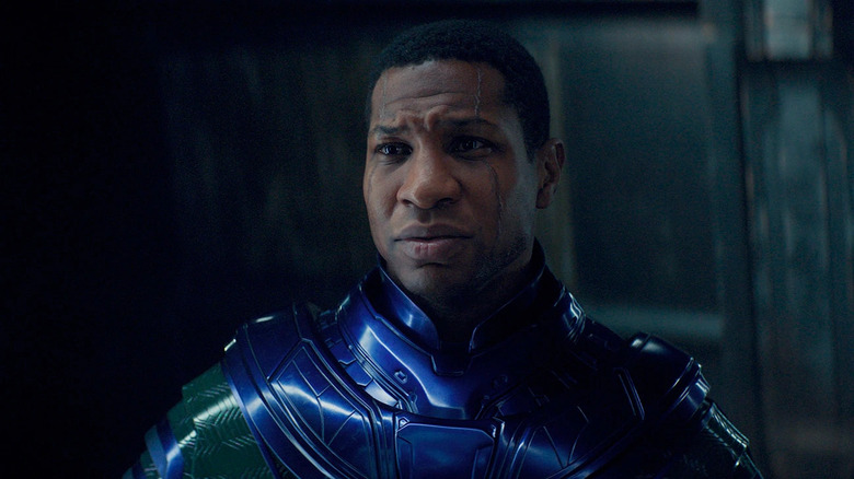 Kang the Conqueror talking to Ant-Man