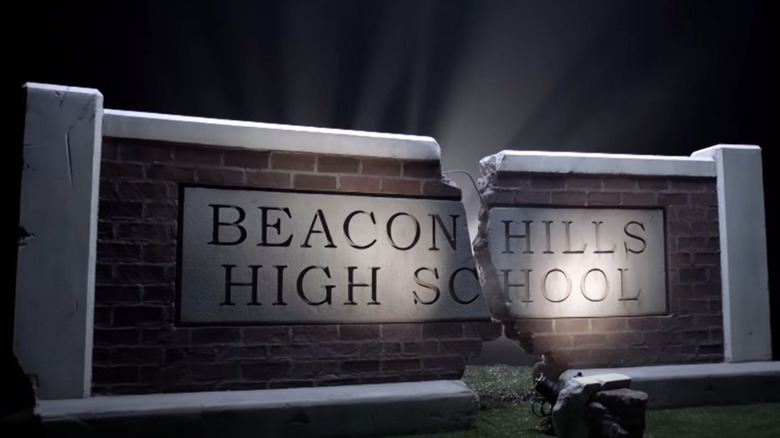 Beacon Hills High està sent vandalitzat