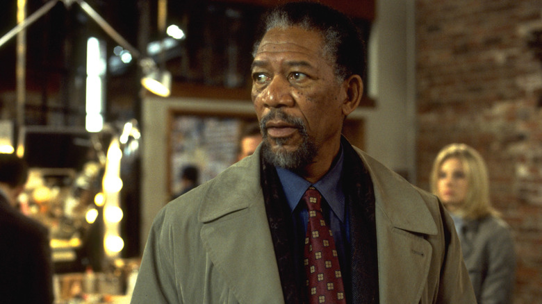 Alex Cross looks alarmed in in "Along Came a Spider" (2001)