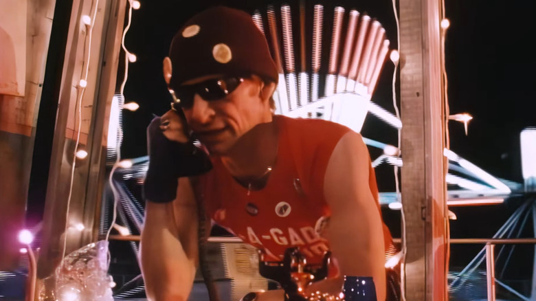 Billy Boogie Worrell answers the phone in "Hey Vern! It's My Family Album"