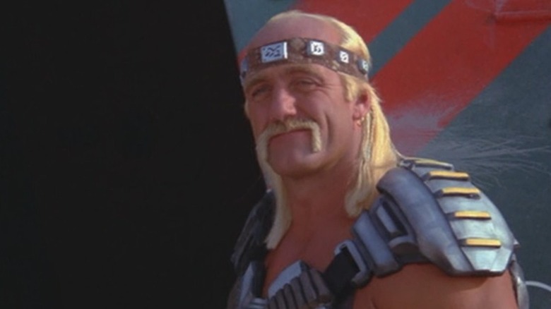 Shep smiles in Suburban Commando