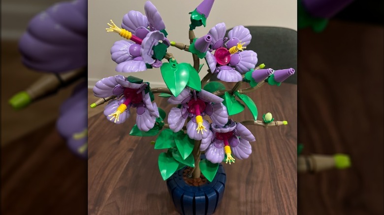 LEGO's Hibiscus set from above sitting on table
