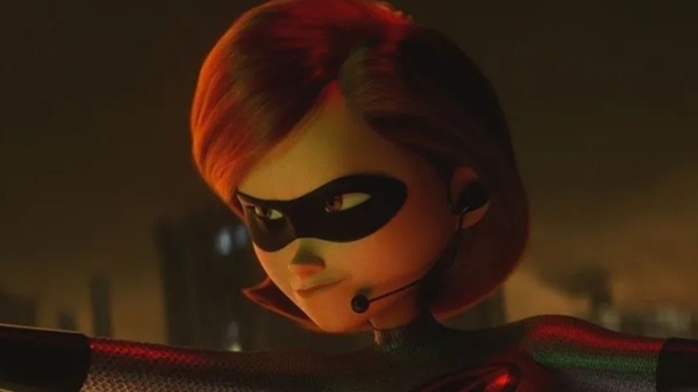 Helen Parr/Elastigirl out fighting crime in Incredibles 2 (2018)