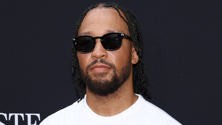 Jalen Brunson wearing sunglasses
