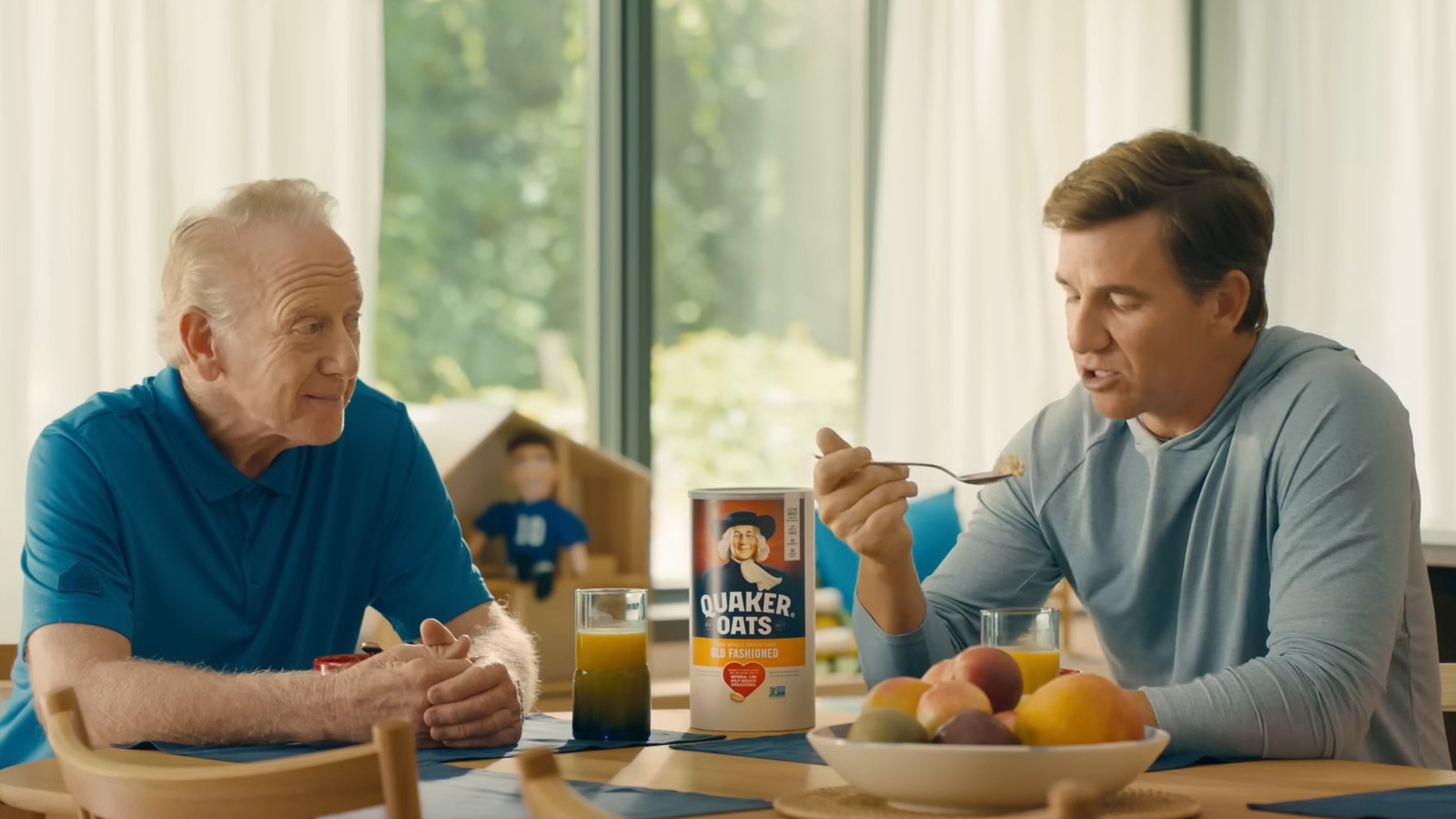 Is The Actor In Eli Manning's Quaker Oats Commercial His Real Father?