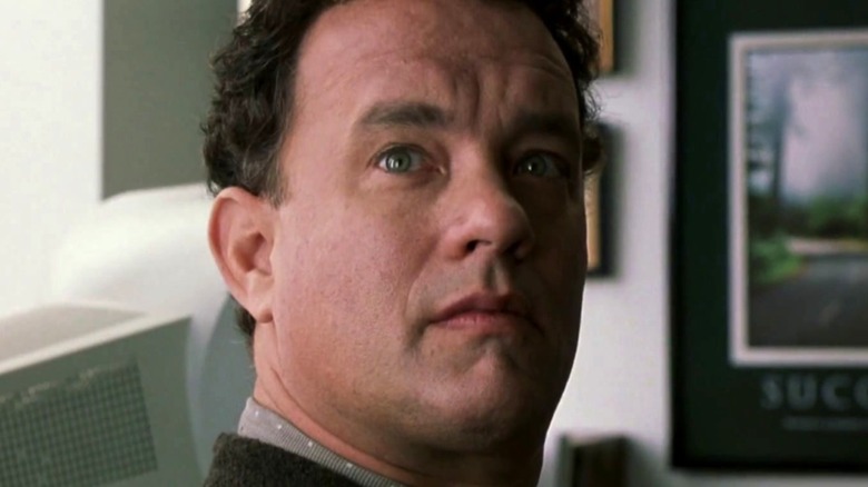 Tom Hanks Viktor Navorski looking up