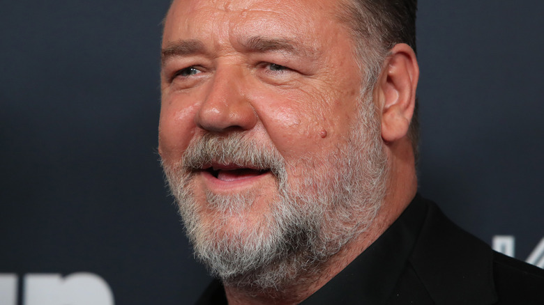 Russell Crowe smiling
