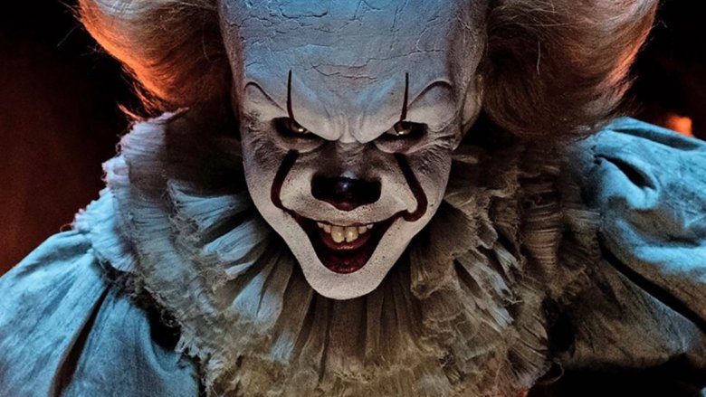 Bill Skarsgard Pennywise It movie 2017