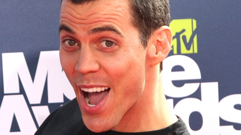 Steve-O smiling at an event