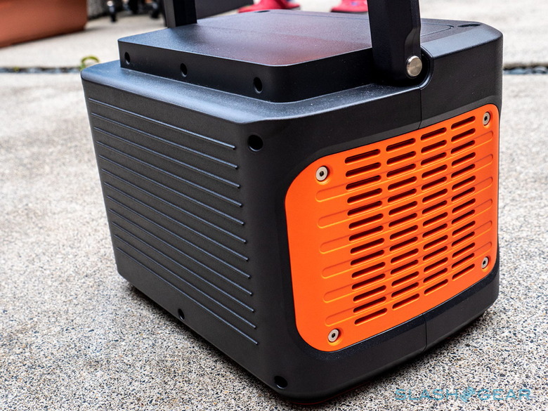 Review of the Jackery Explorer 1000 Solar Generator