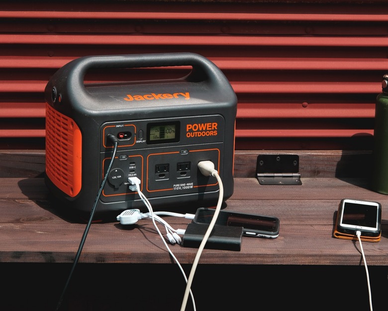 Jackery Explorer 1000 Portable Power Station