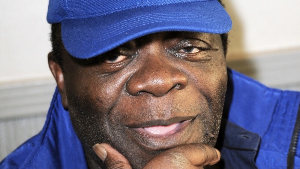 Yaphet Kotto blue jacket hat