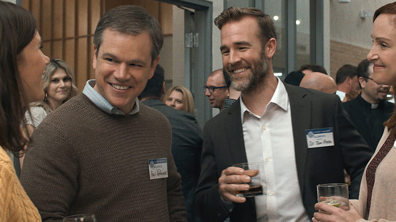 Paul Safranek and the anesthesiologist talk in "Downsizing" (2017)