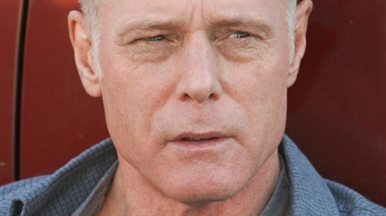 Jason Beghe squinting