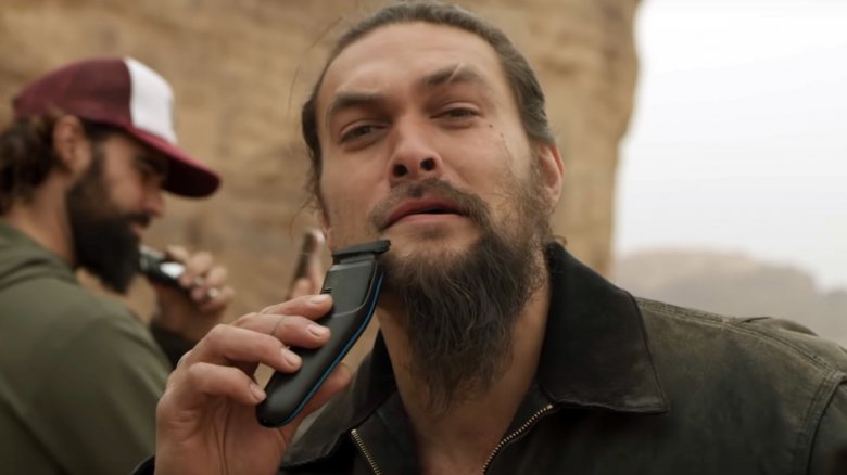 Jason Momoa shaving off his beard