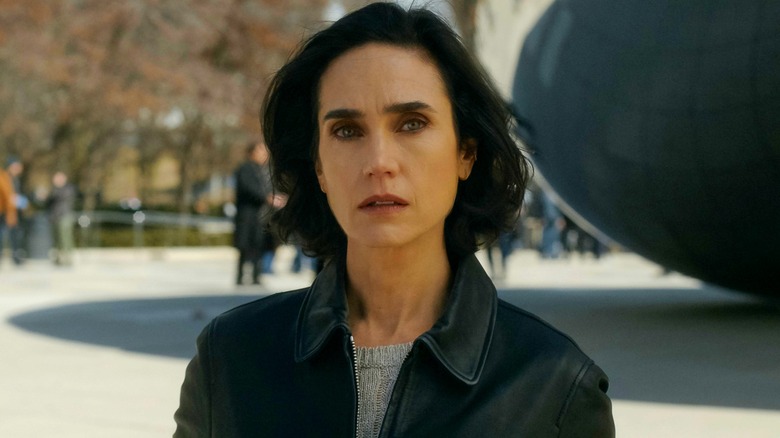 Daniela Dessen looking concerned in Dark Matter