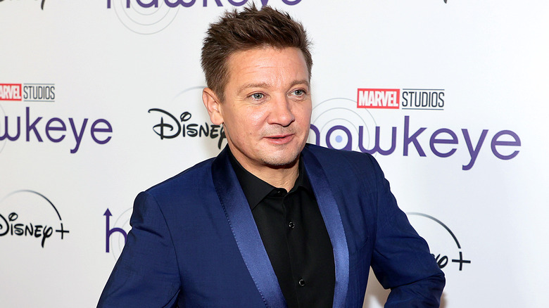 Jeremy Renner smiling at the premiere for Hawkeye