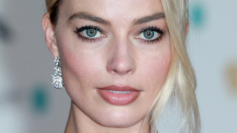 Margot Robbie close-up