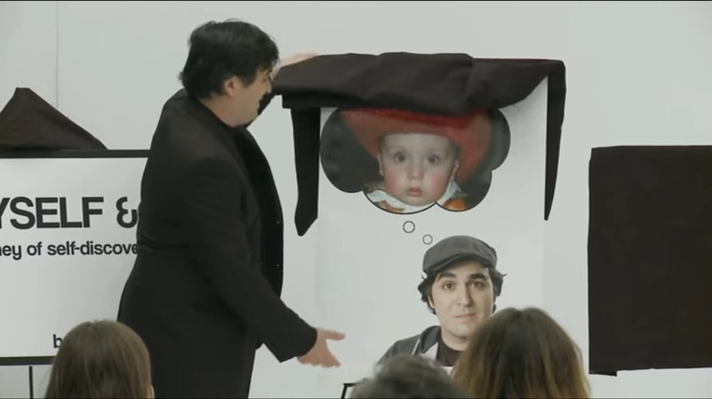 Q presenting pictures