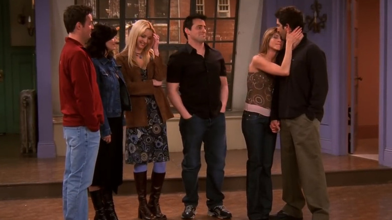 Friends cast finale scene
