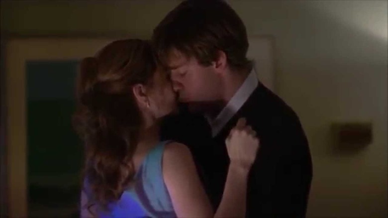 Jim kisses Pam