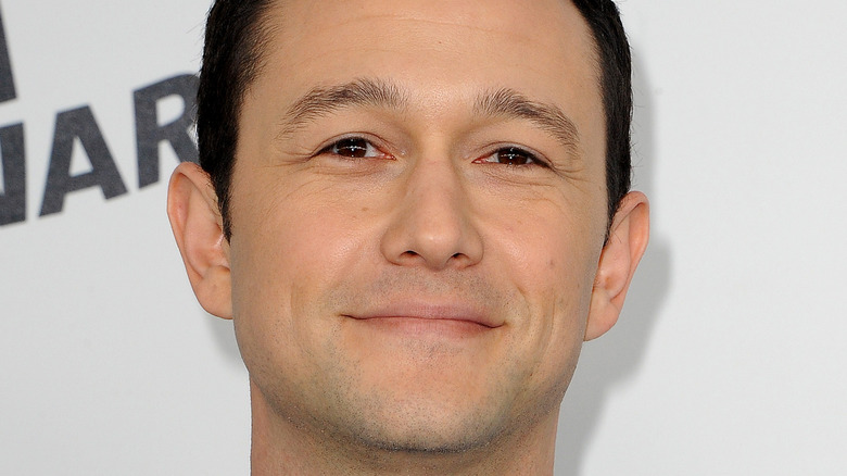 Joseph Gordon-Levitt smiling 