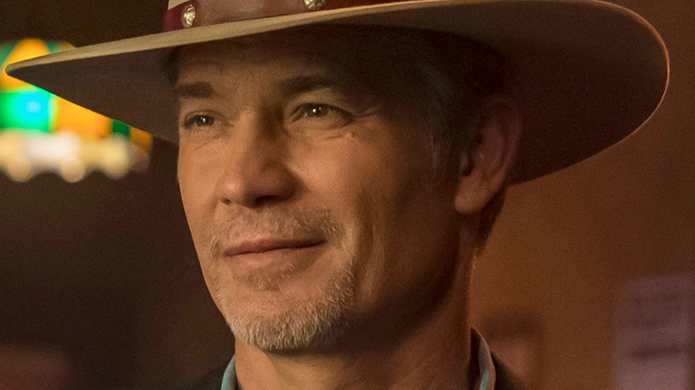 Raylan Givens smirking