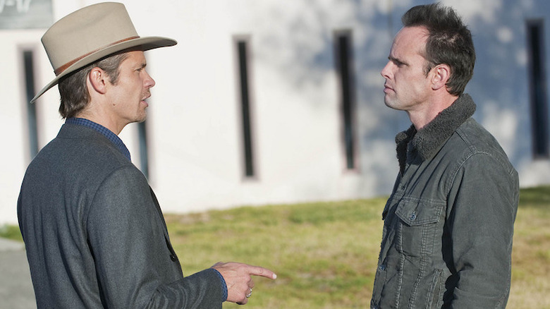 Raylan and Boyd talking