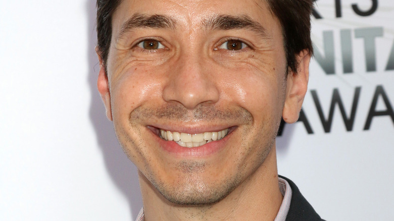 Justin Long smiling