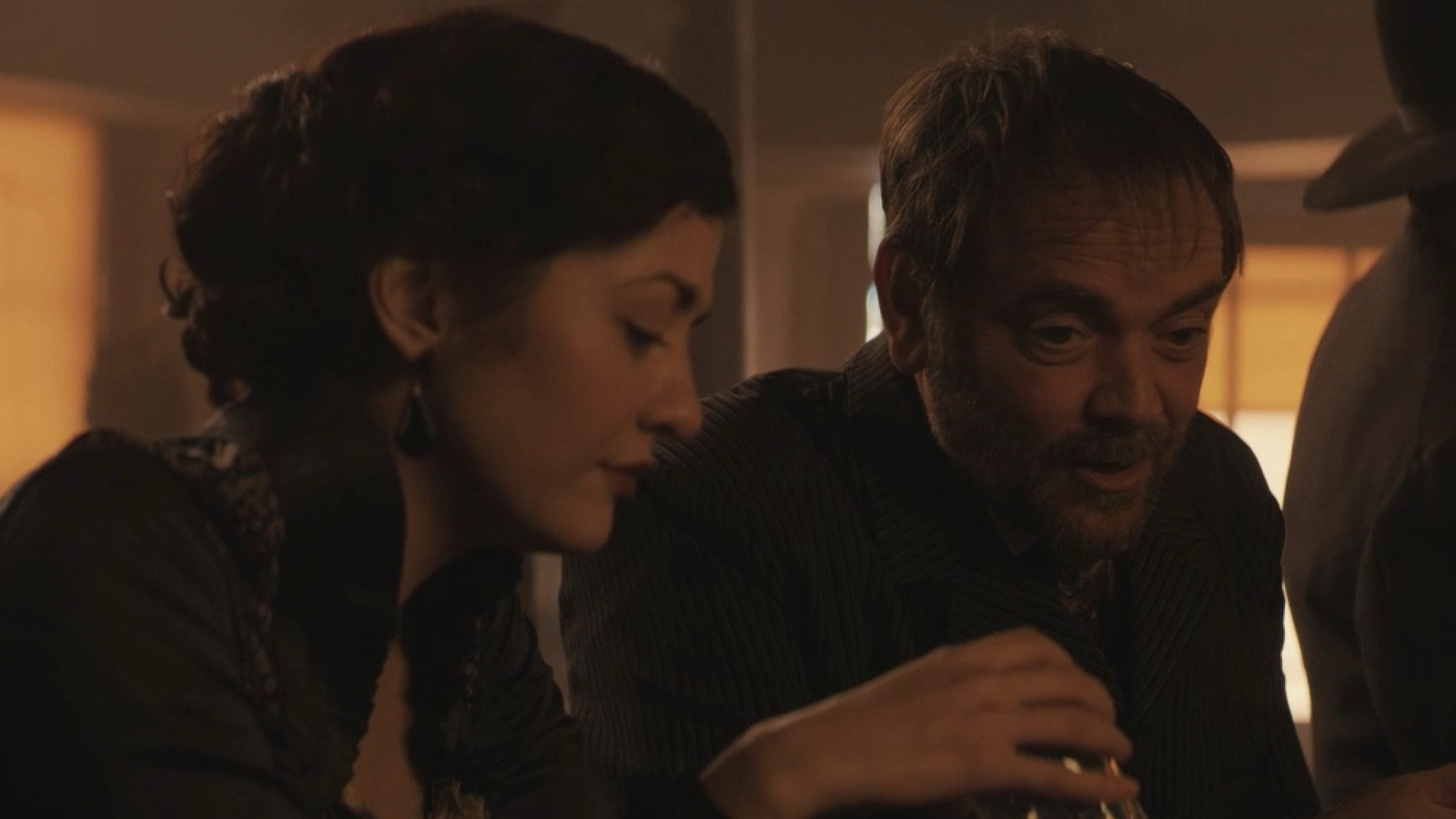 Katie Findlay Can’t Stop Complimenting Walker Independence Co-Star Mark Sheppard – Exclusive