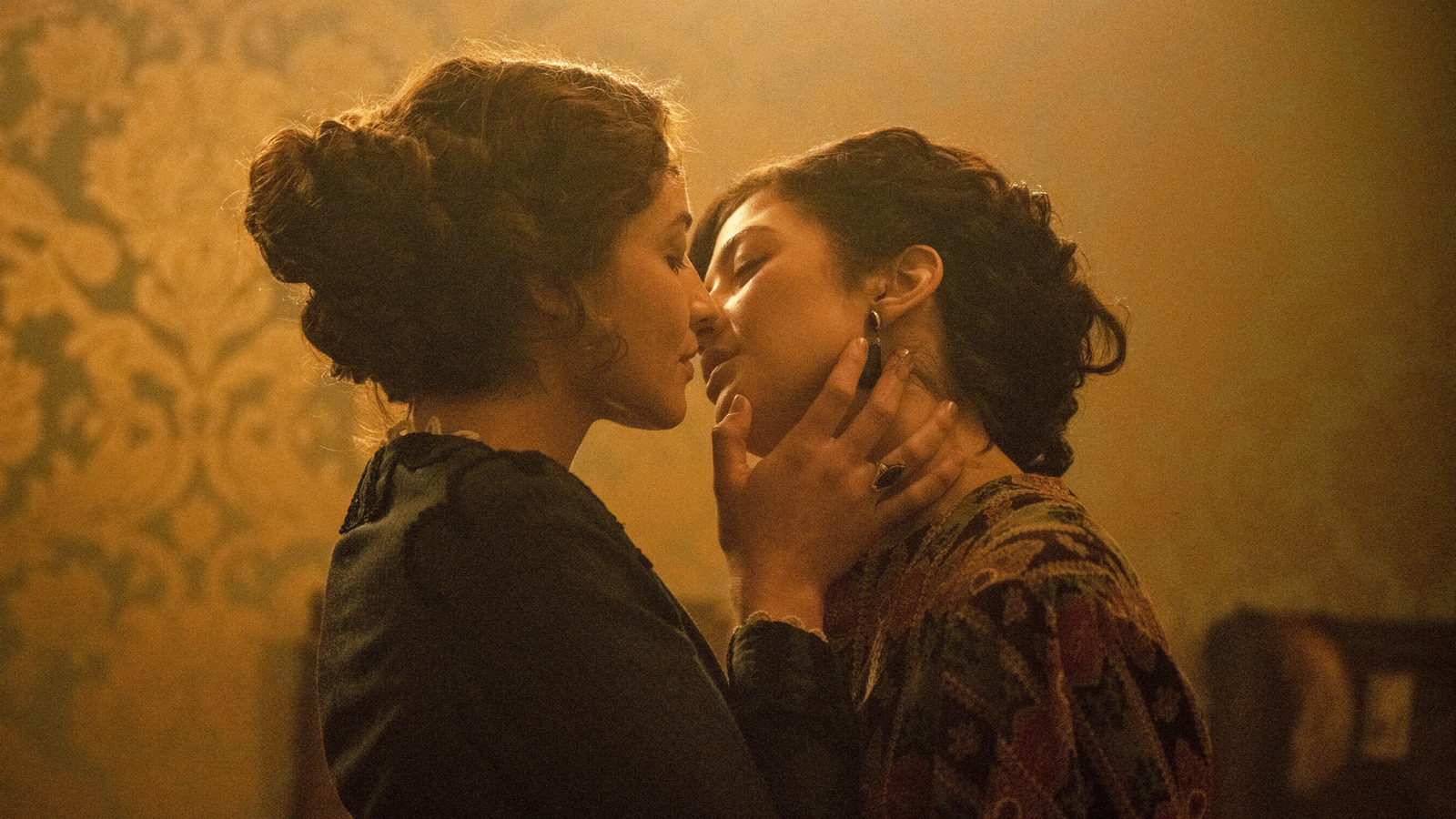 Katie Findlay Says Their Walker Independence Character's LGBTQ+ Arc Is A Gift Exclusive