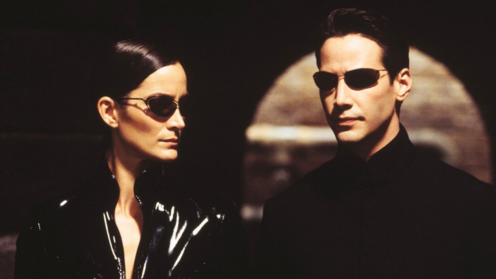 Keanu Reeves and Carrie-Anne Moss in The Matrix