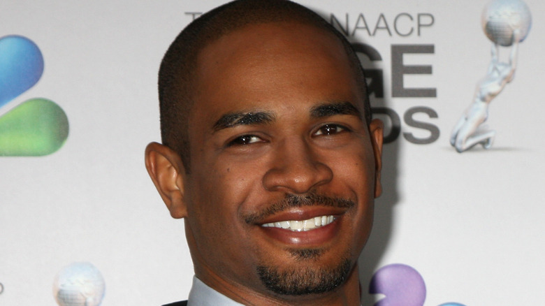 Damon Wayans Jr. smiling NAACP awards