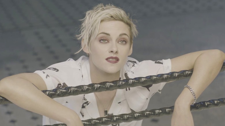 Sabina leaning on ropes