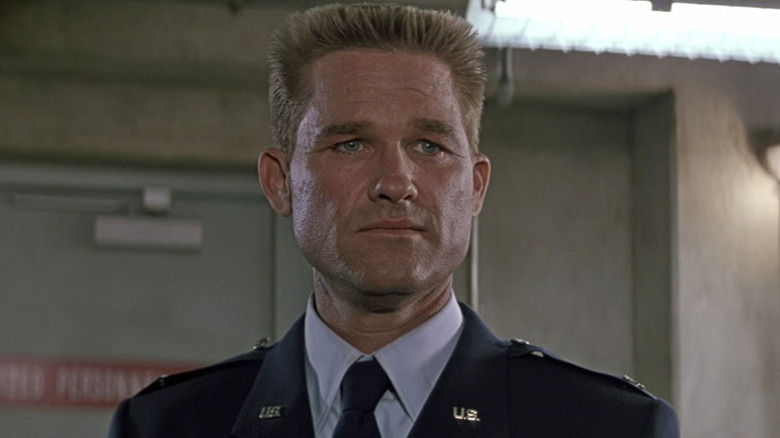 Jack stands in his army uniform in Stargate