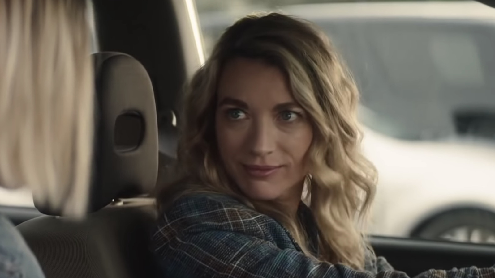 La Brea Fans Say The Show Is So Bad, They Can't Look Away