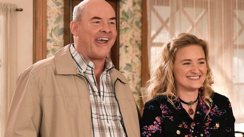 David Koechner AJ Michalka The Goldbergs 