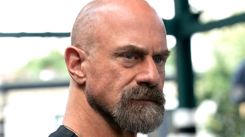 Eliot Stabler with beard