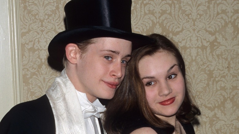 Macaulay Culkin and Rachel Miner smiling