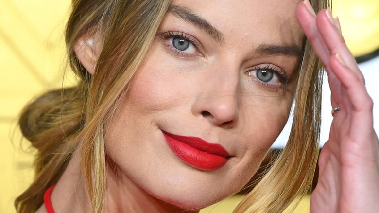 Margot Robbie at film premiere