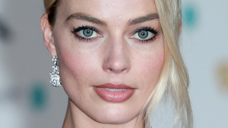 Margot Robbie close-up