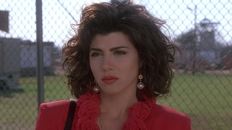 Marisa Tomei posing in My Cousin Vinny