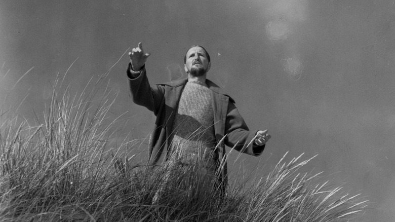 Johannes pointing to the sky in "Ordet" (1957)