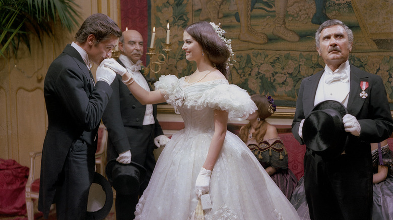 A friendly greeting at a lavish party in "The Leopard" (1963)