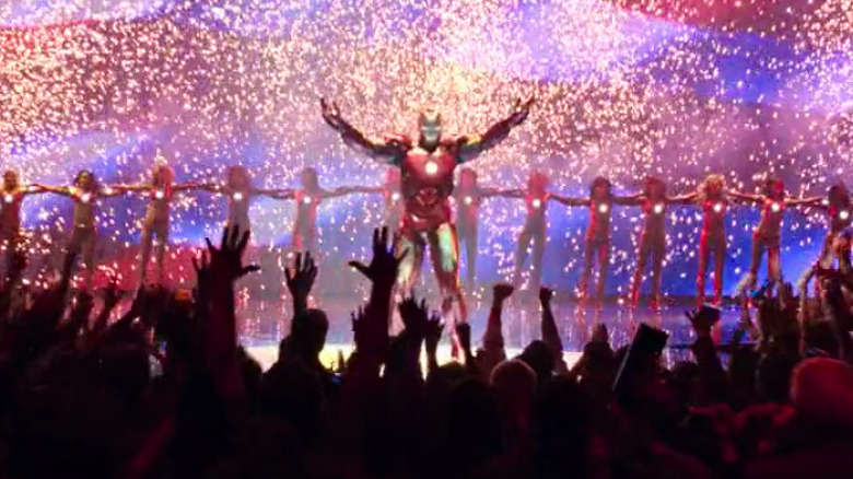 crowd cheers for Iron Man
