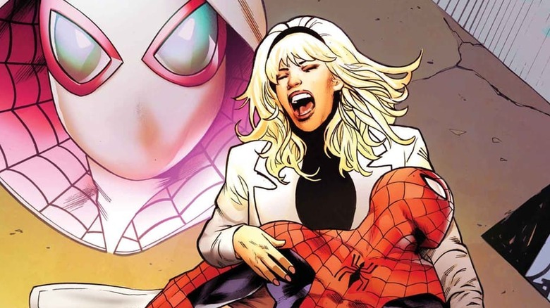 Gwen holding a dead Peter Parker