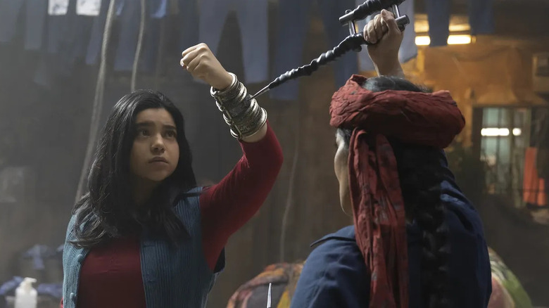 Najma strikes Kamala's bangle