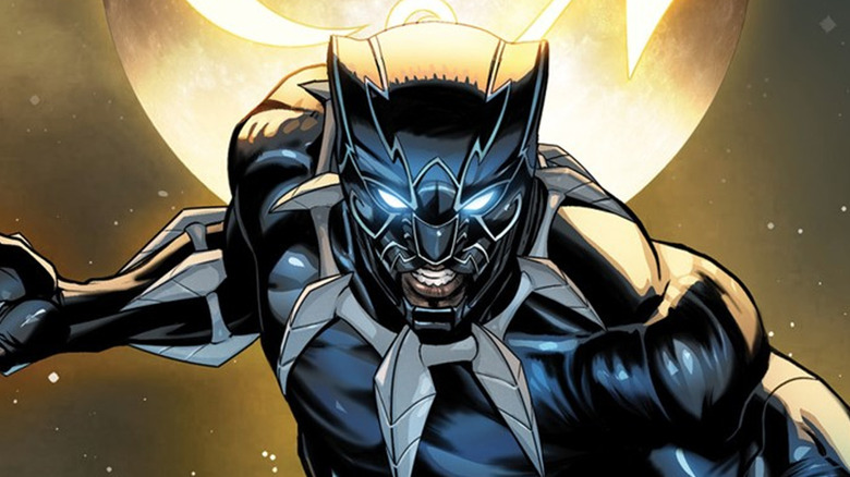 Black Panther glowing eyes